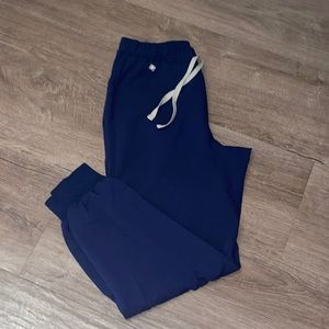 FIGS Men’s Navy Scrub Pants, Small